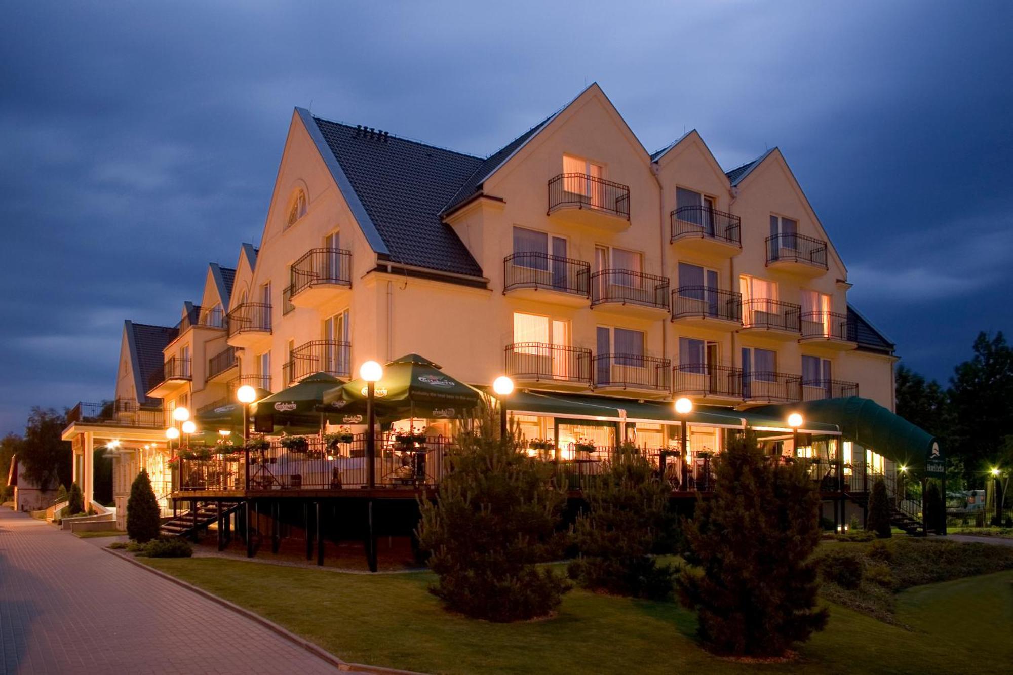 Leba Hotel & Spa Екстериор снимка