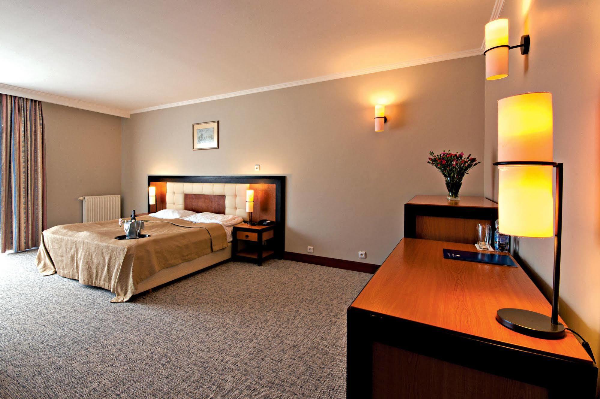 Leba Hotel & Spa Екстериор снимка