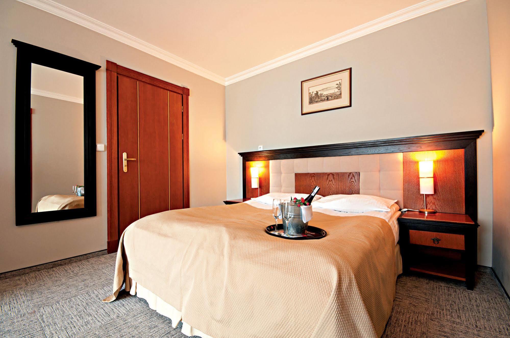 Leba Hotel & Spa Екстериор снимка
