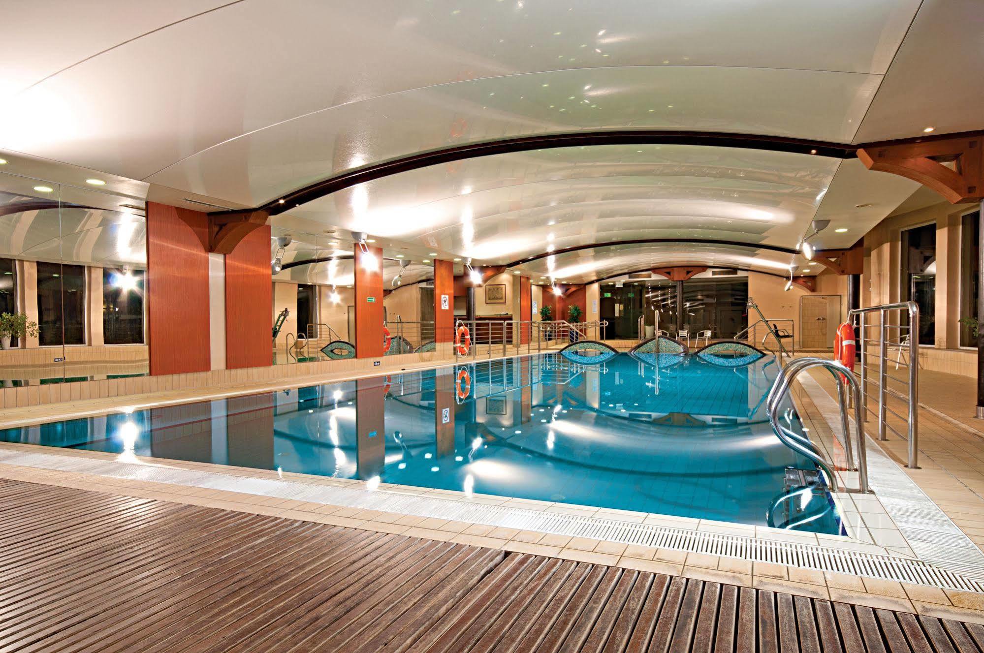 Leba Hotel & Spa Екстериор снимка