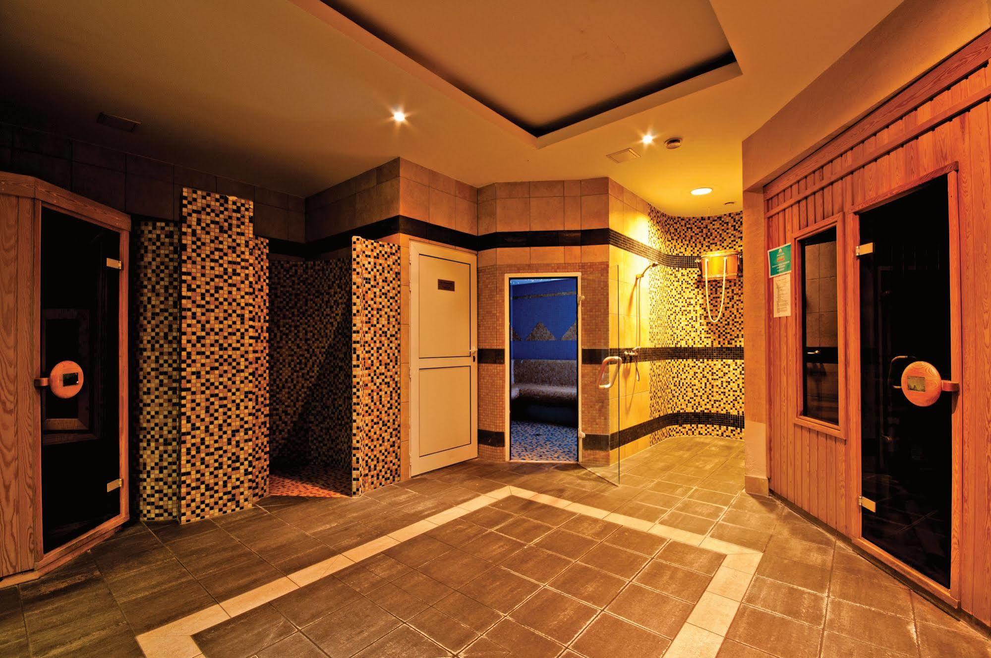 Leba Hotel & Spa Екстериор снимка