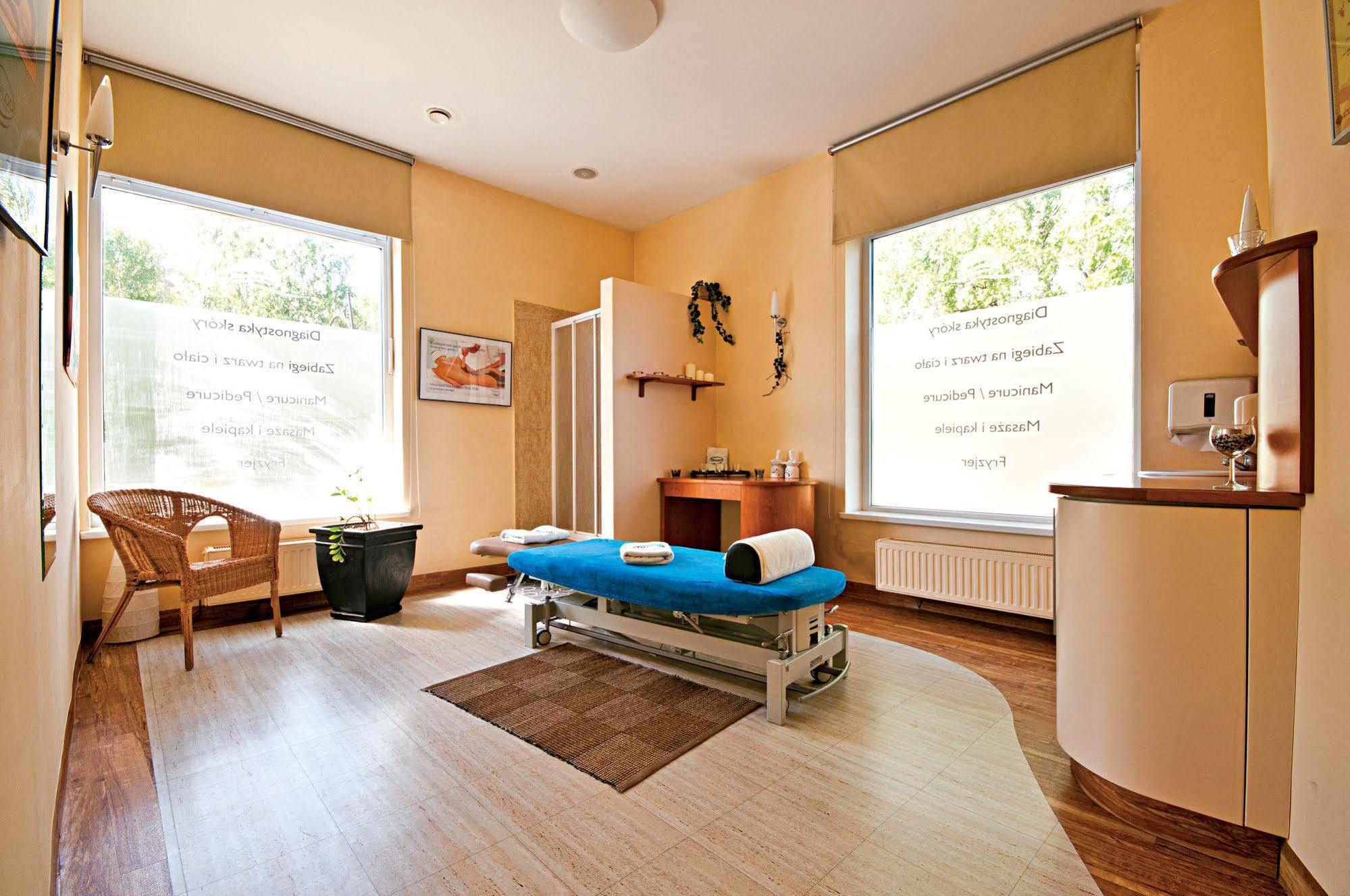 Leba Hotel & Spa Екстериор снимка