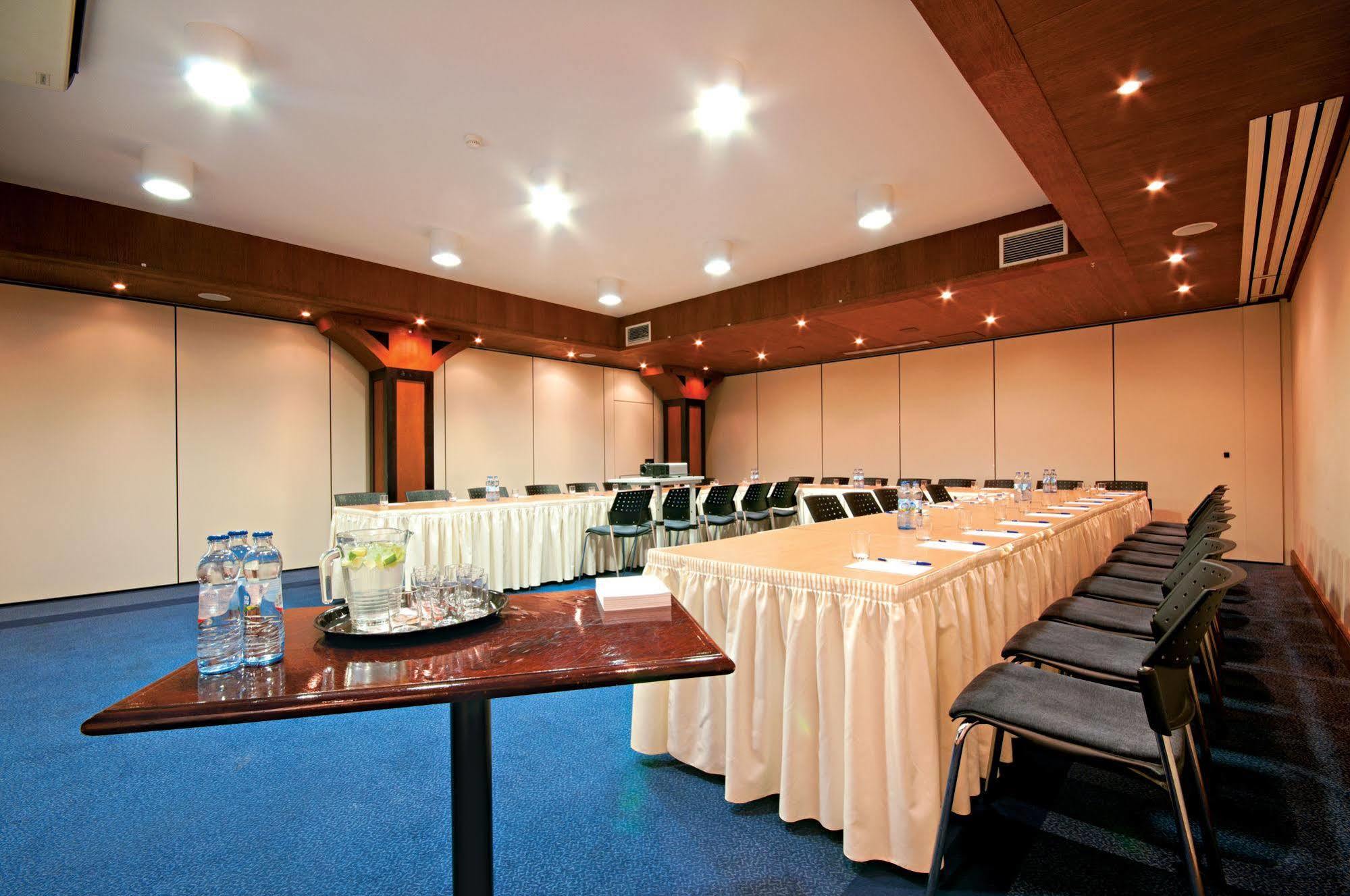 Leba Hotel & Spa Екстериор снимка